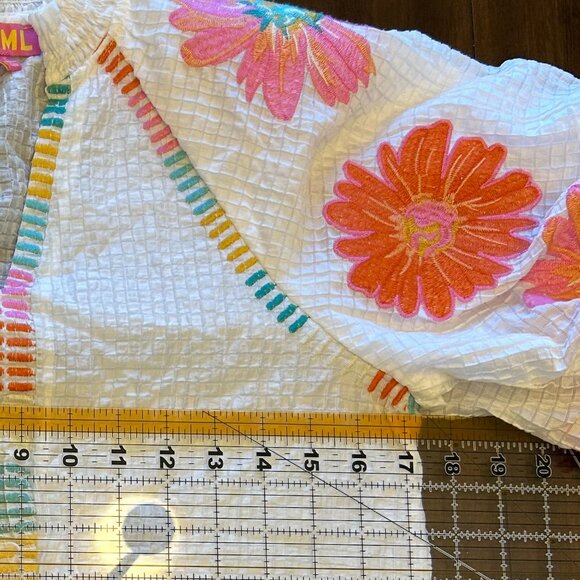 THML White Embroidered Puff Sleeve Top Size Extra Small - Picture 11 of 16